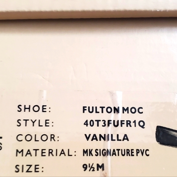 Fulton Moccasins Flats in Vanilla with Gold Logo size 9.5 Michael Kors Signature - Picture 4 of 4